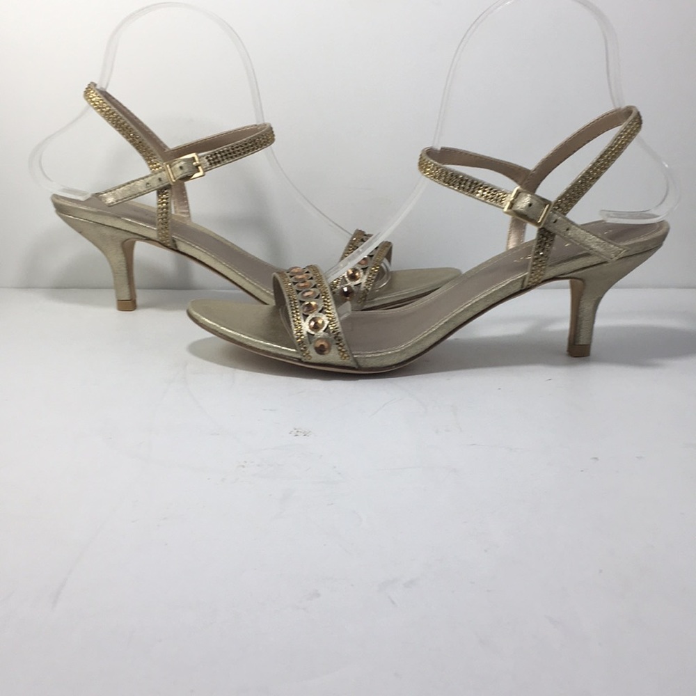 Pelle Moda Ilsa (Platinum Gold Mtll Suede) Sandals